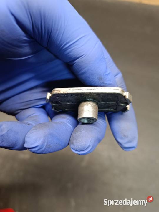 Pokrywa górna dekiel gaźnik mikuni 28 części Gołaczewy