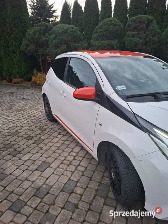 TOYOTA AYGO XPLAY EDITION Sanok sprzedam