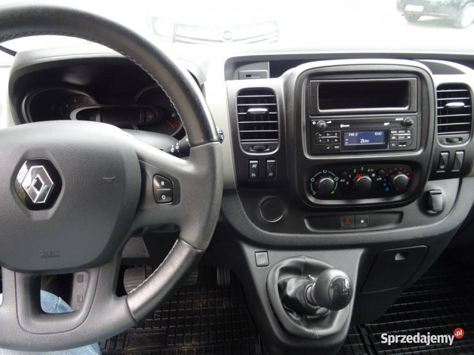 Renault Trafic Samochód 9cio osobowy z Łódź
