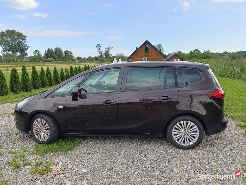 Opel Zafira Tourrer 2016 14 Turbo benzyna gaz centralny zamek sprzedam