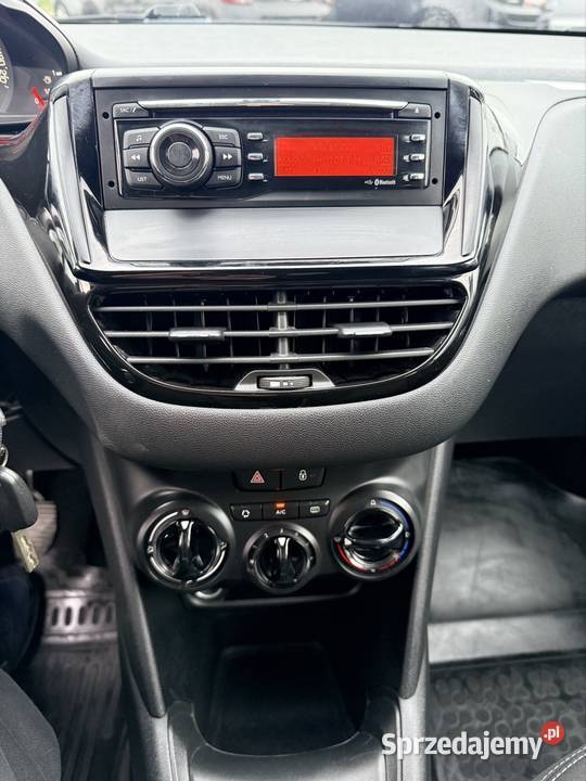 Peugeot 208 14hdi 2013r Tomaszów Lubelski sprzedam