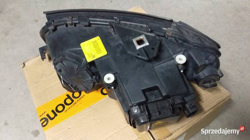 LAMPA PRAWA STRONA AUDI A 3 8 P XENON NIESKRĘTNA Wrocław