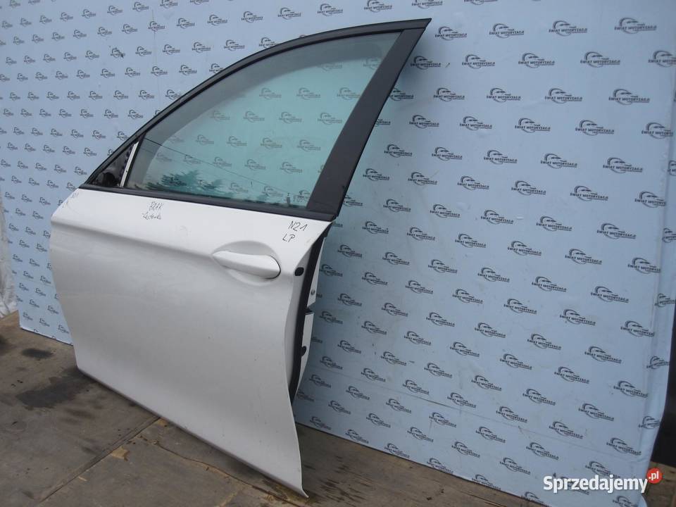 BMW F10 LIFT drzwi lewe przód