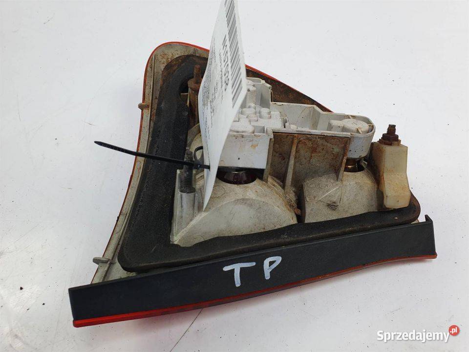 LAMPA PRAWA TYŁ BMW E 46 LIFT 2002 Lipno