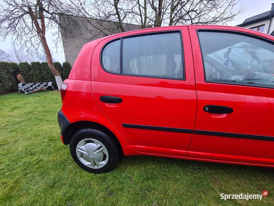 Toyota Yaris 1 10 części elementy blacharskie Gliwice