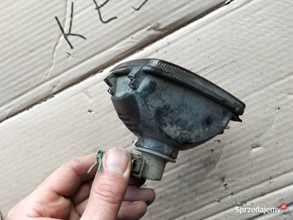 KIERUNKOWSKAZ MIGACZ golf 3 084411606 DEPO kierunkowskazy Oświetlenie lubelskie Kamień-Kolonia