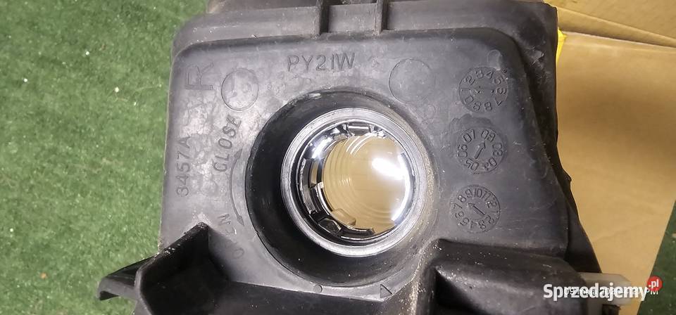 Lampy przód Audi A4 B6 Rok produkcji 2003 Dzwono-Sierbowice