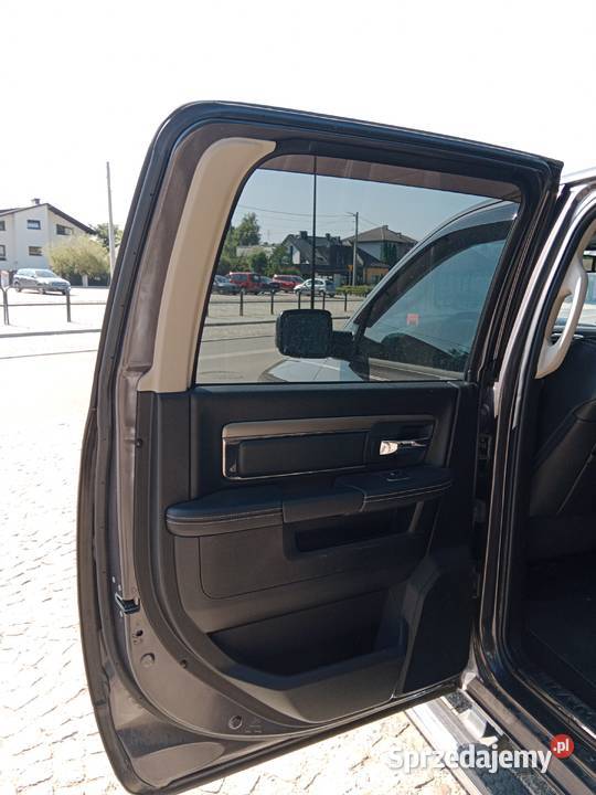 SPRZEDAM DOGE RAM 1500 2014 57HEMI gniazdo USB RAM Nowy Sącz
