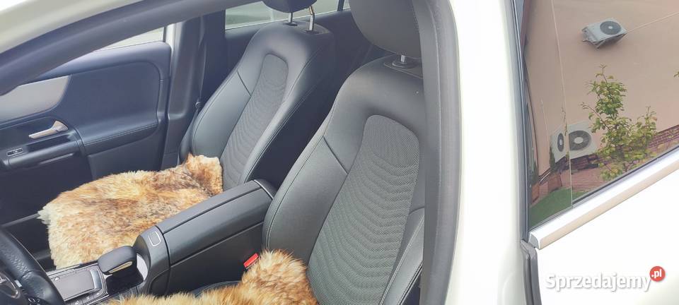 Mercedes Benz GLA 200 niski przebieg piękny nieuszkodzony podkarpackie Rudnik nad Sanem
