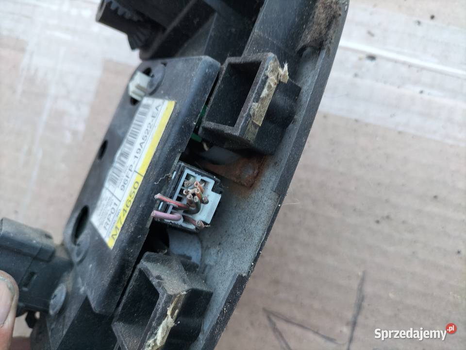 Panel nawiewu klimatyzacji FORD FIESTA MK4 IV Wyposażenie wnętrza lubelskie Kamień-Kolonia