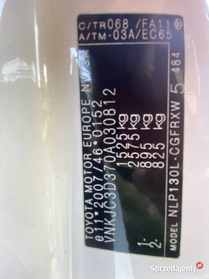 Toyota Yaris 2012 14D Okuniew