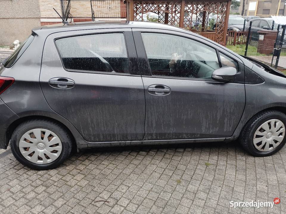 Sprzedam Toyota Yaris 2015 4/5 sprzedam