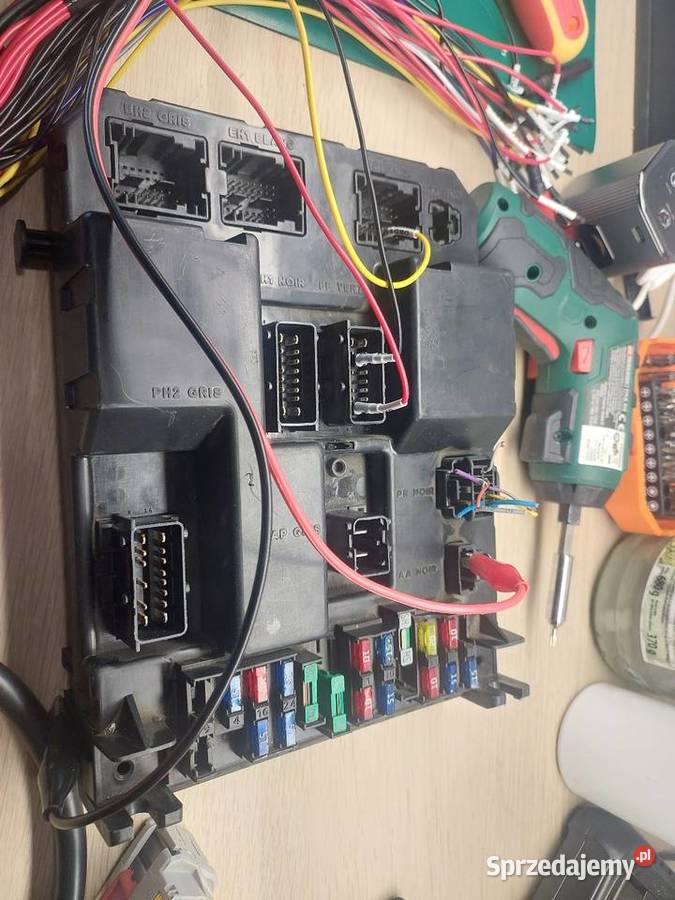 Naprawa elektroniki samochodowej Naprawa i warsztat