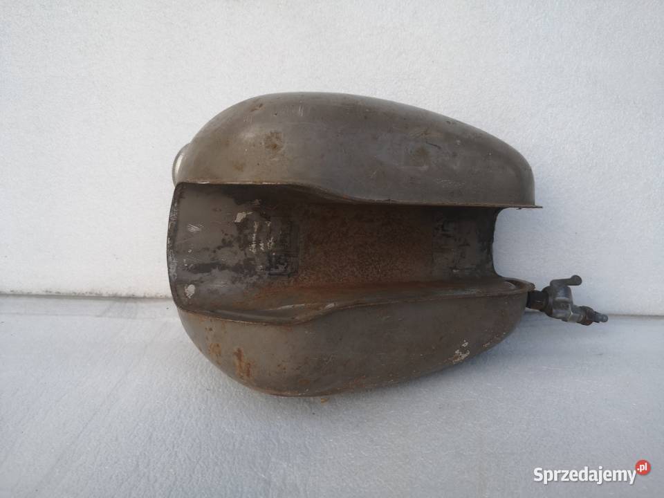 Bak starego motocykla zbiornik kranik Zbiorniki dolnośląskie Brzezia Łąka