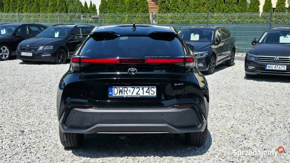 Toyota CHR 20 16V 197 2024r 4x4 Executive możliwa zamiana sprzedam