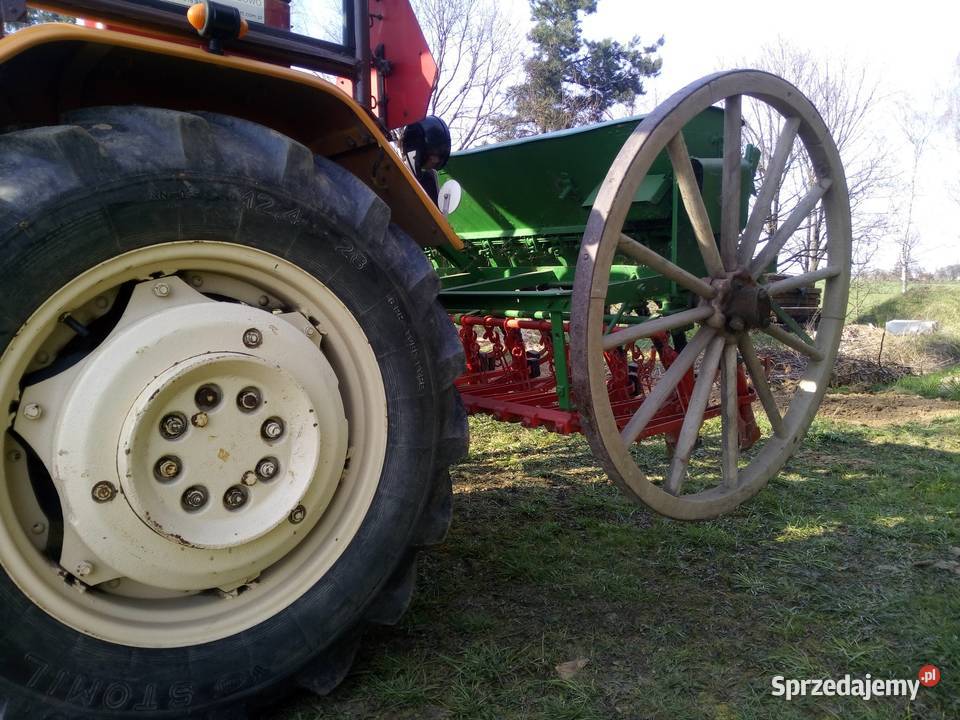 Siewnik zbożowy nieuszkodzony wielkopolskie Bruszczewo