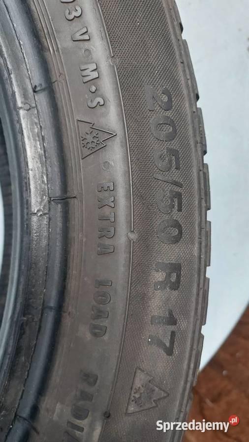 Opony zimowe Continental 20550 R17 sprzedam