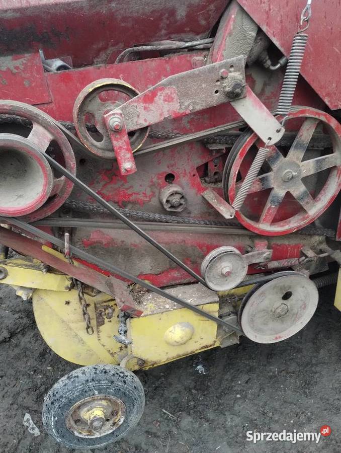 Prasa rolująca Holland 841 New Holland Rolujące (belujące) małopolskie Kalina-Rędziny