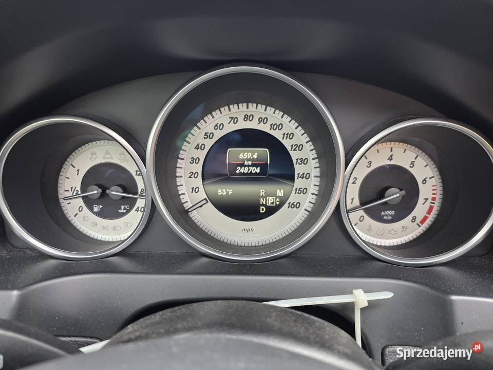 Mercedes Ecoupe E350 4matic isofix mazowieckie Radom