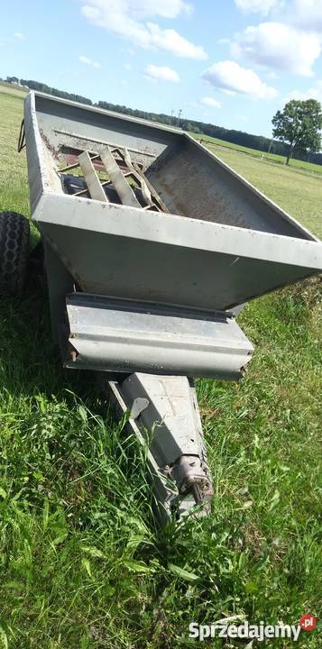 Sprzedam RCW 3 rozsiewacz do wapna piast