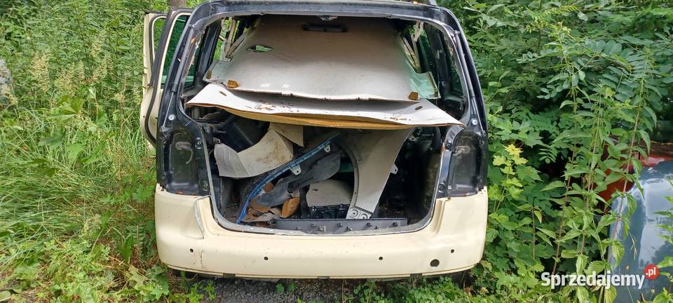 Sprzedam na ćwiartki vw Touran anglik Rok produkcji 2003 Prudnik