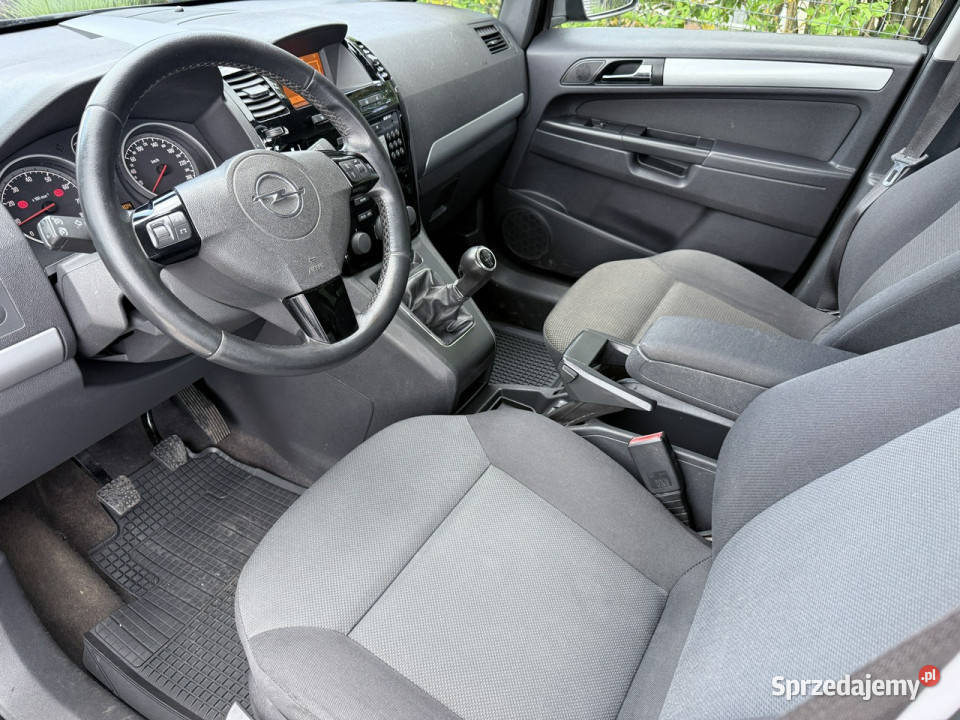 Opel Zafira KRAJOWA Bezwypadkowa Zadbana i tempomat Poznań sprzedam