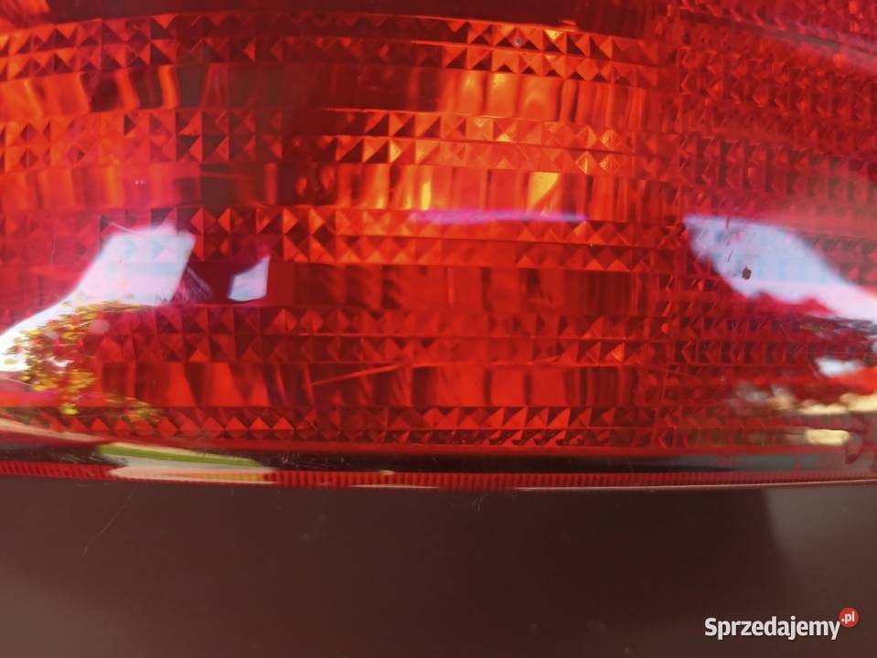 Volvo V40 LIFT lampa tył tylna lewa w błotnik łódzkie Sieradz