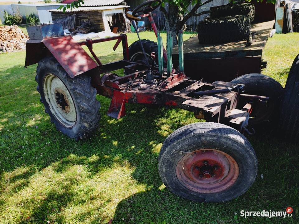 Traktor sam rama Kramarzyny