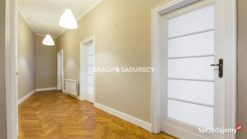 wynajmu lokalu 80m2 Kraków od ulicy