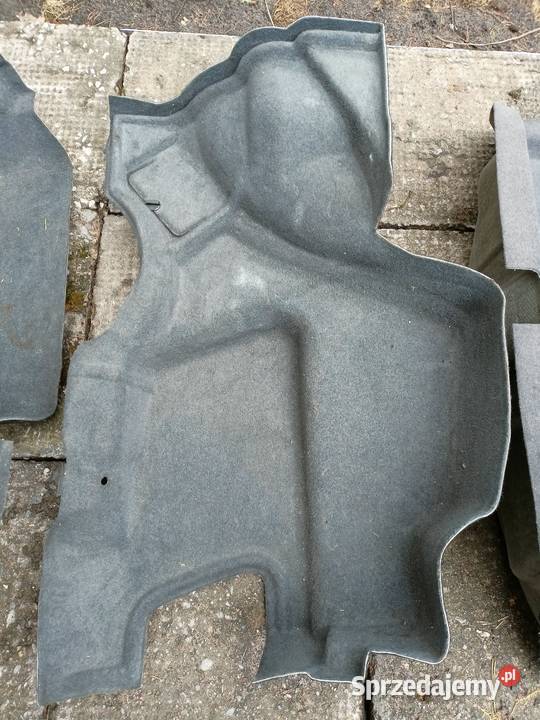 Mercedes W124 sedan wnęki wykładziny dywan tapicerki samochodowe