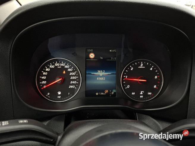 MERCEDESBENZ VITO 2024 195000 ccm 136 manualna Warszawa