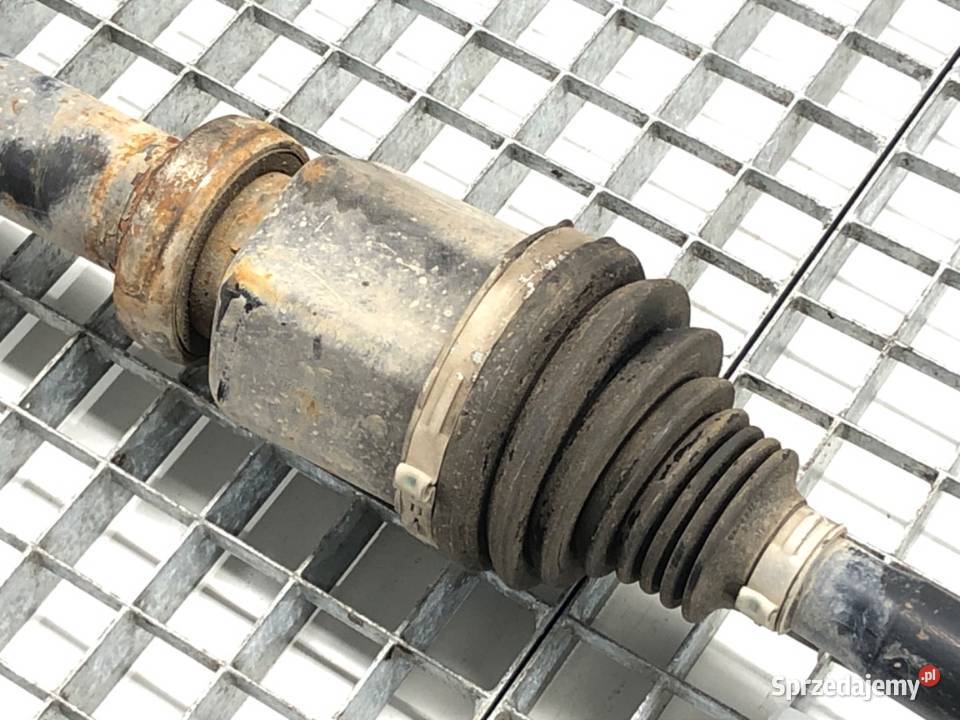 PÓŁOŚ PRAWY PRZÓD VOLVO V70 III 20 241 0716