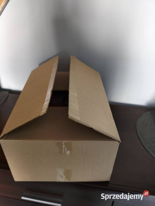Karton z nowymi przedmiotami Pozostałe Pelplin
