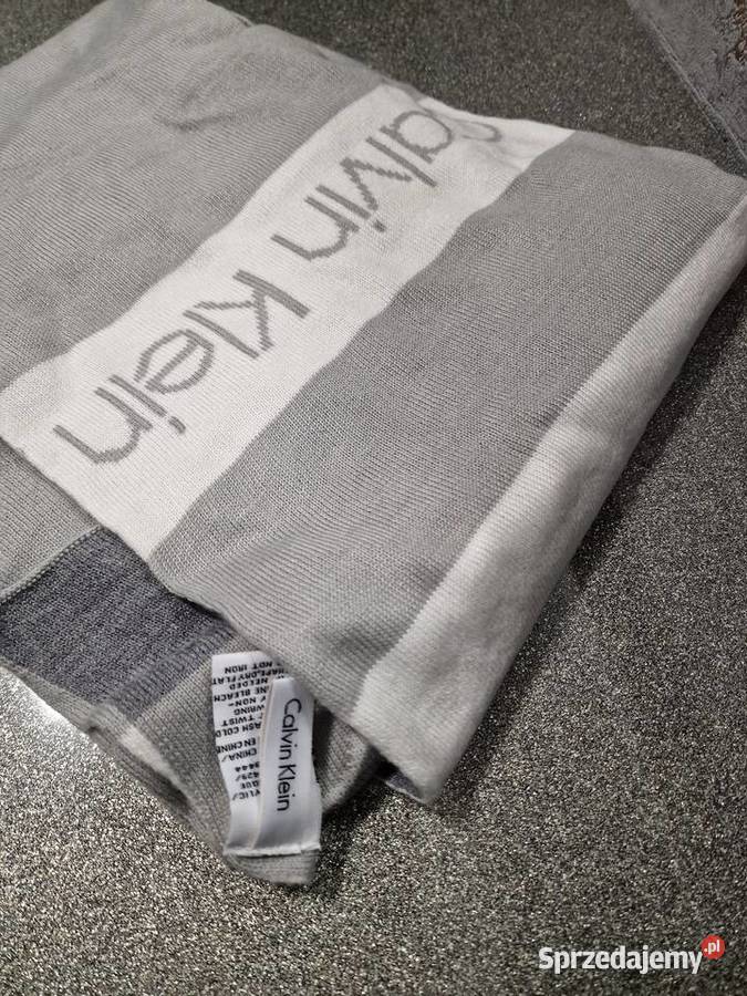 Piękny szal Calvin Klein Skierniewice
