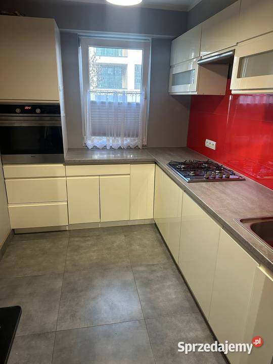 Bezpośrednio 4 pokojowe wysoki parter CENTRUM sprzedam