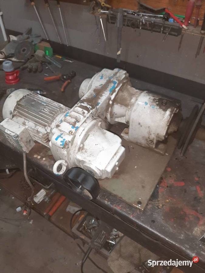 Przekładnia kątowa z regulacją