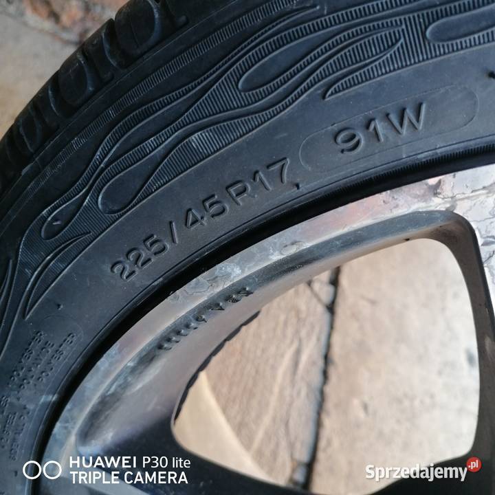 Felgi aluminiowe 17 z oponami