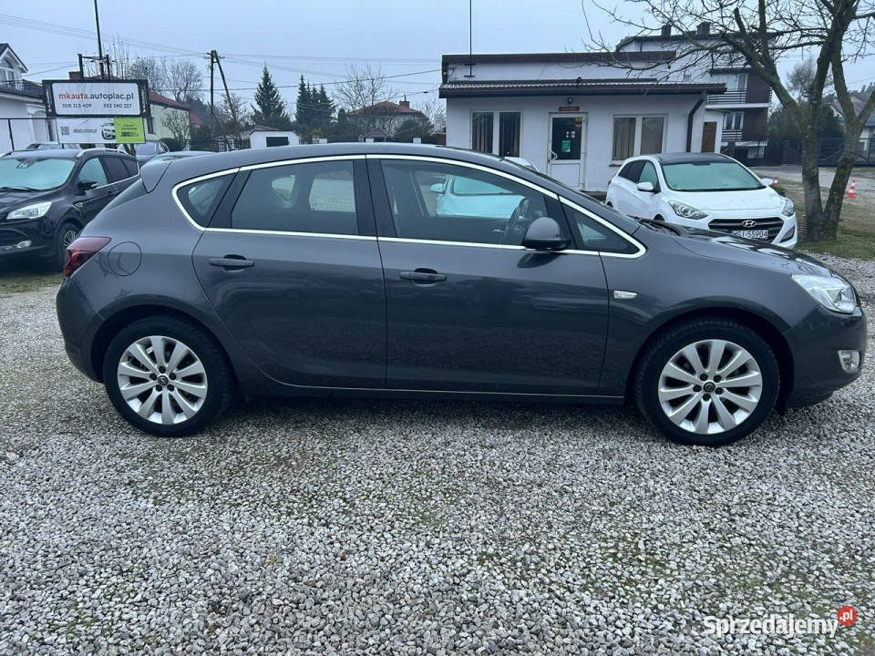 Opel Astra Cosmo J 20092019 lakier metallic