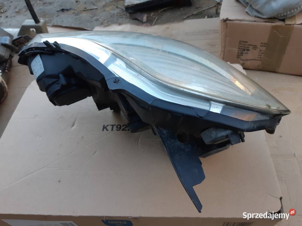Lampa modus soczewka prawa strona renault