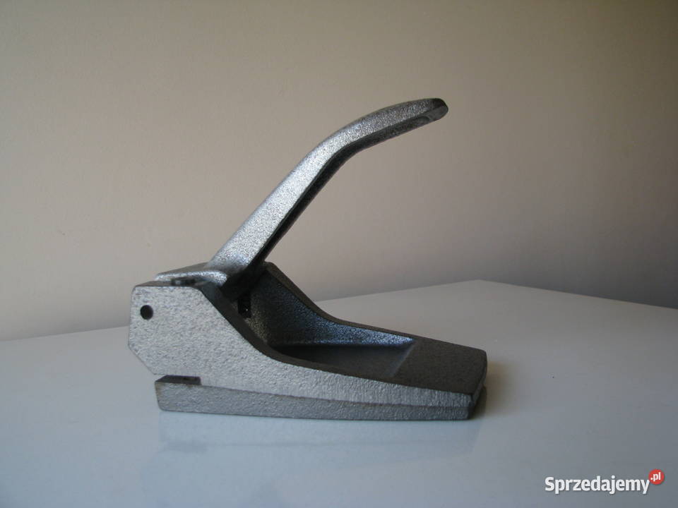 Stary solidny duży żeliwny dziurkacz PRL