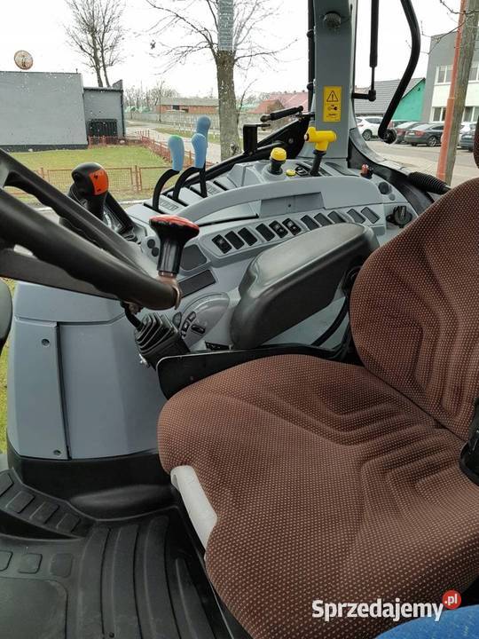 Ciągnik z turem Holland T6030 pomorskie Linia