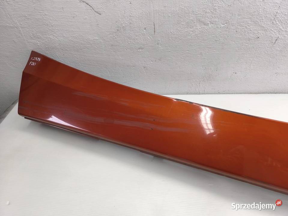 LISTWA PROGOWA PRAWA BMW F20 16 116i 136 B44