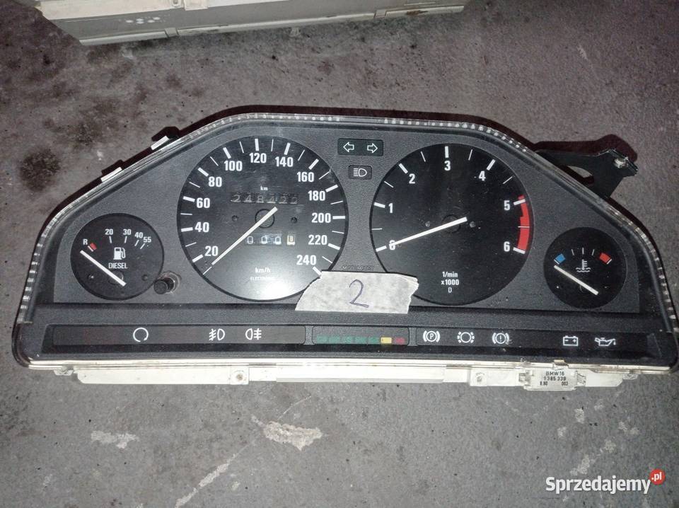 Licznik bmw E30 zegary obrotomierz r6 r4 Mońki