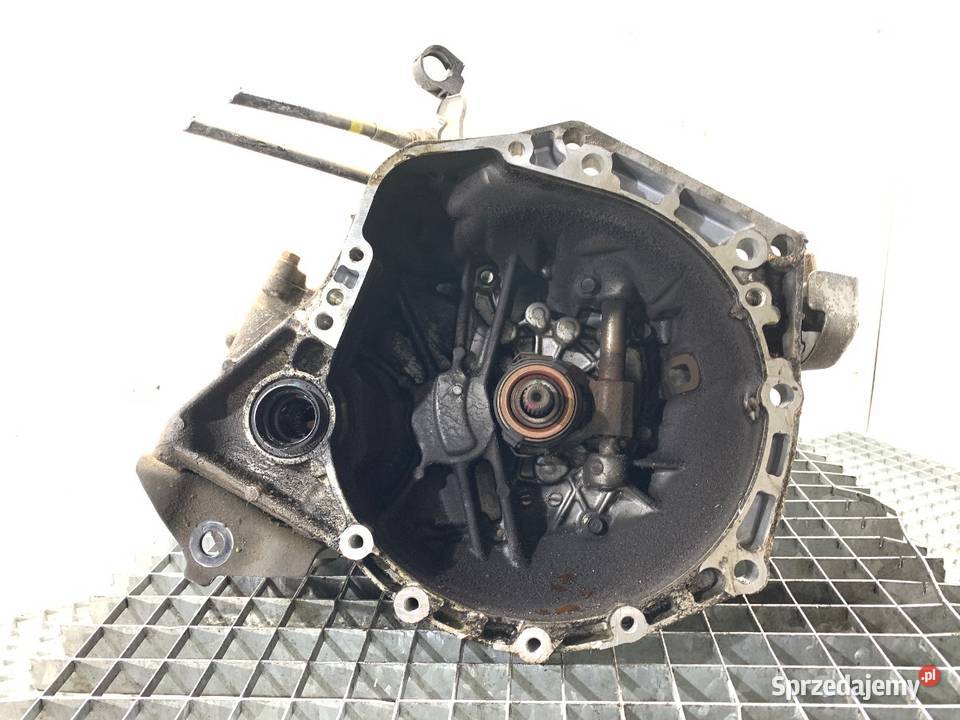 SKRZYNIA BIEGÓW TOYOTA YARIS II 13 87 0514