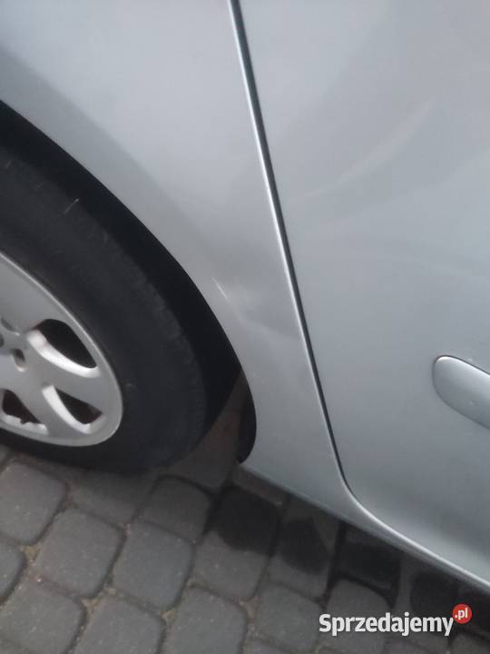 Golf 5 14 16v 95000 lakier metallic Zakrzewo