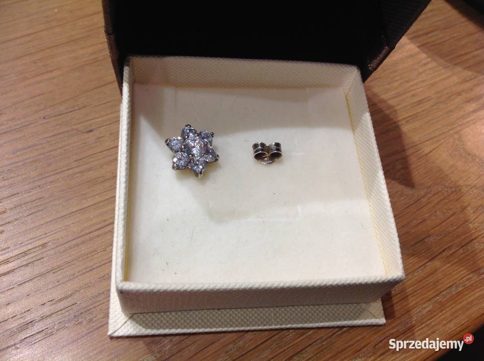 Srebrny Kolczyk do Uszu Cyrkonie Srebro pr 925 Nowa Sól