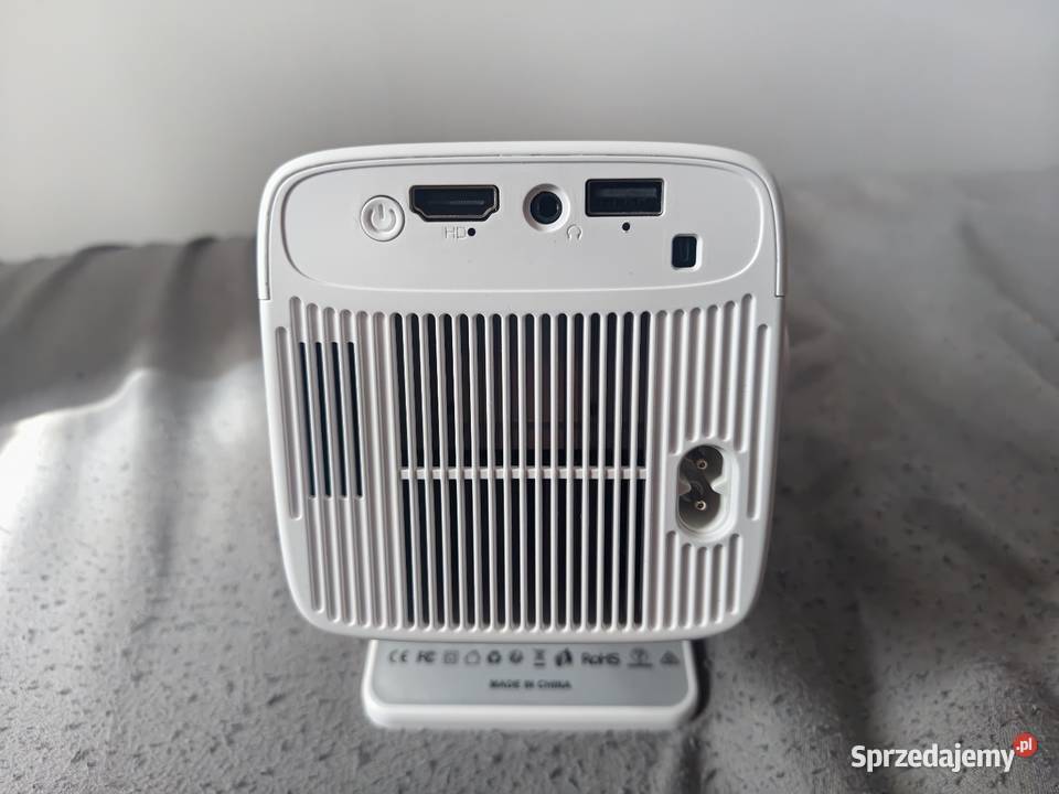 LED projector Thundeal TD80W white black Otwock