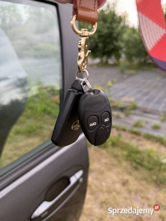 Toyota Yaris 15 benzyna 2018 29 000 webasto Kozery sprzedam
