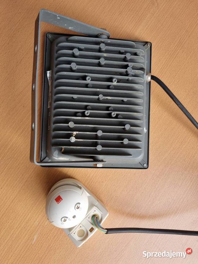 Naświetlacz LED ok 3050 W IP65 z czujnikiem Radzionków
