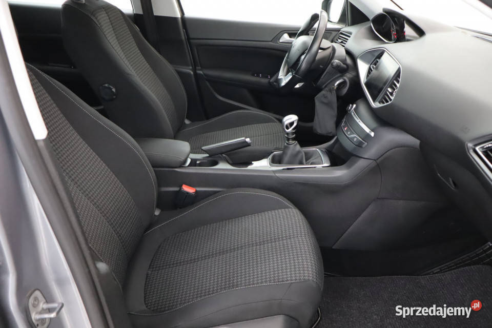 Peugeot 308 15 BlueHDi bluetooth